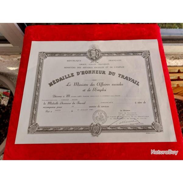 Diplme mdaille du travail argent Yvonne Lepy