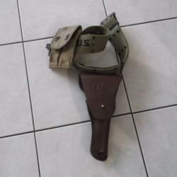 FOURREAU WW1 POUR COLT 45 AVEC SON PORTE CHARGEUR .