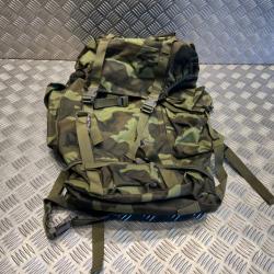 sac à dos de combat 65 litres bw krampfrucksack de trekking armée extérieur mfh