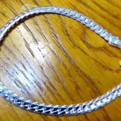 TRES JOLI BRACELET EN ARGENT 925 EN MAILLES SOUPLE ET FLUIDE + FERMOIR SOLIDE - LONGUEUR = 20,5 cm