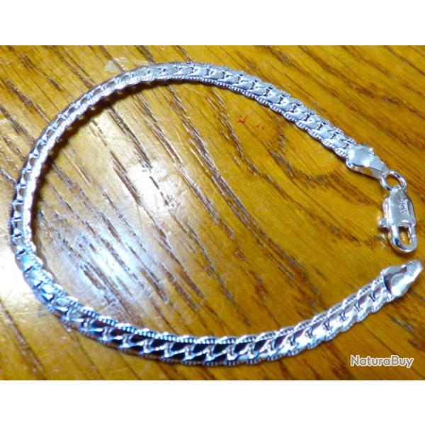 TRES JOLI BRACELET EN ARGENT 925 EN MAILLES SOUPLE ET FLUIDE + FERMOIR SOLIDE - LONGUEUR = 20,5 cm