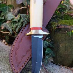 Poignard Puukko Couteau Lame Acier Carbone 1055 Trailing Point Blk Manche Os F Artisanale Etui Cuir