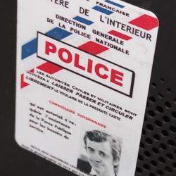 Carte id police collection cinéma