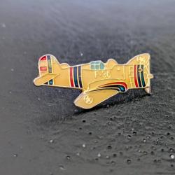 Pins Insigne militaire avion Curtiss P-36 aircraft pin badge military us army   Superbe pin's l repr