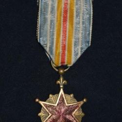 MEDAILLE DES BLESSES INDOCHINE-VIET NAM CONG HOA- EXTREME ORIENT