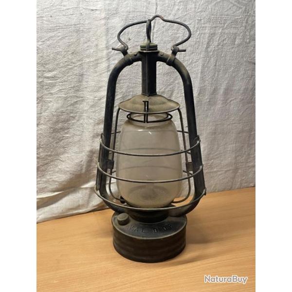 Ancienne lampe tempte VAL DOR