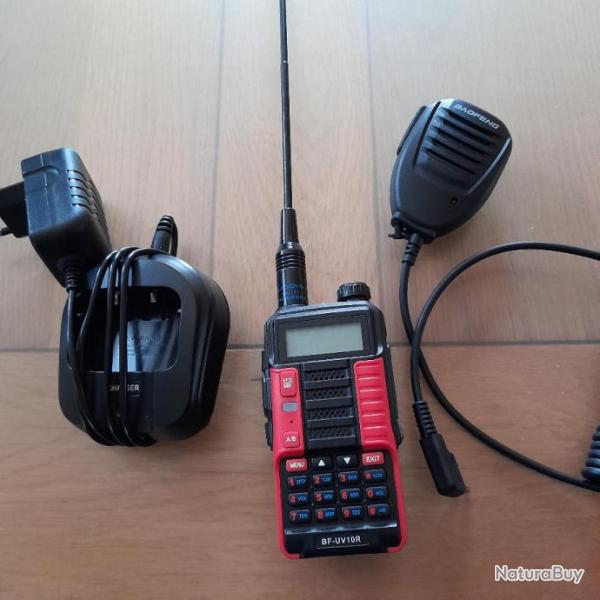 radio vhf-uhf baofeng UV-10R avec chargeur et micro rcepteur dport en tat neuf