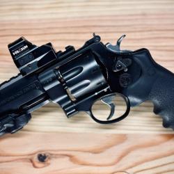 Smith & Wesson 327 TRR8 Performance Center 357 Magnum