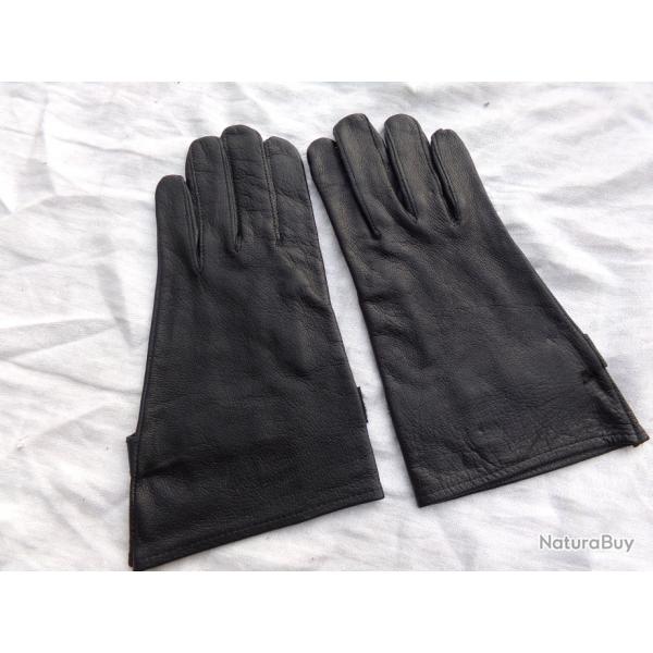 paire de gants militaires en cuir noir taille 7