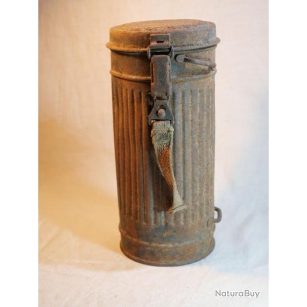 Boitier MAG masque  gaz allemand GAS MASK CANISTER NORMANDIE 1944 - ref SLO22BMG003