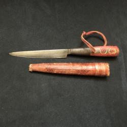 petit  couteau façon stylet corse etui en cuir