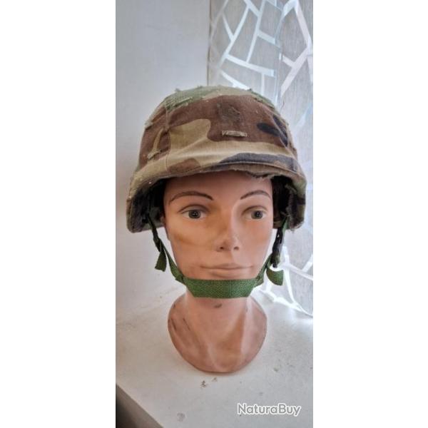 Casque militaire type us en plastique avec couvre casque original