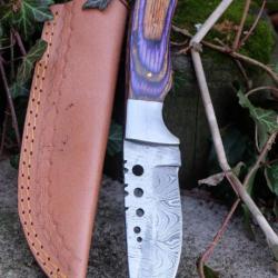 Skinner Couteau de Chasse Damas Lame Drop Point 256 Couches Manche Purple Fab Artisanale Etui Cuir