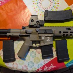 airsoft m4 amoeba mutant + 4 chargeurs + holographique