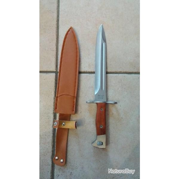 ENCHERE BAIONNETTE DROITE DE 34.5 CM POUR KALASH AK74 ET AK47 NEUVE AVEC ETUI POUR CEINTURON