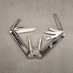 Leatherman bond avec clip