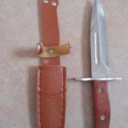 ENCHERE BAIONNETTE DROITE DE 26 CM POUR KALASH AK74 ET AK47 NEUVE AVEC ETUI POUR CEINTURON