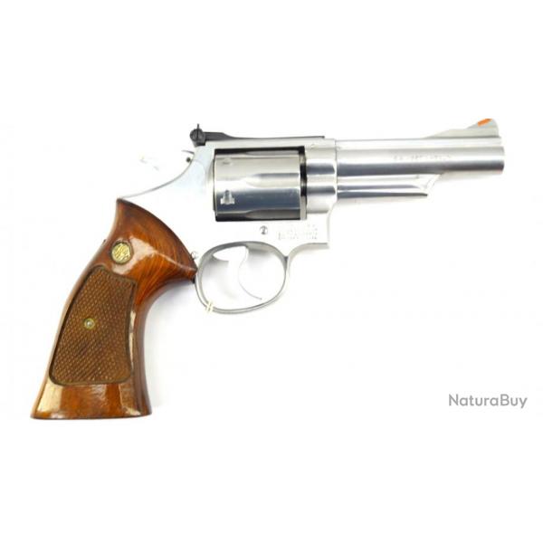 Revolver Smith &amp; Wesson 66-1 357 Magnum 4&quot;