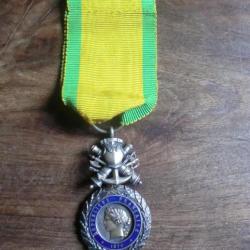 médaille valeur et discipline émail argenté 1870