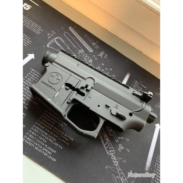 Corps m4 AEG Magpul ( lower + upper )