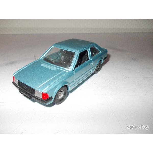 GORGI TOYS  FORD ESCORT 1,3GL