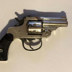 Revolver HARRINGTON & RICHARDSON calibre 22