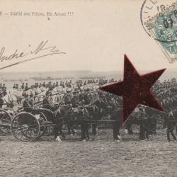 CPA - Camp de MAILLY-Defile des Pieces,En Avant !!!  N°083