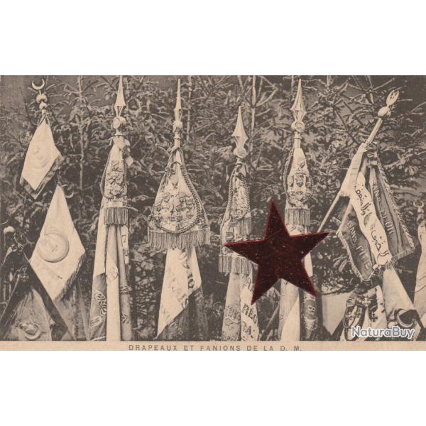 CPA - LES DRAPEAUX DE LA D. M. N114