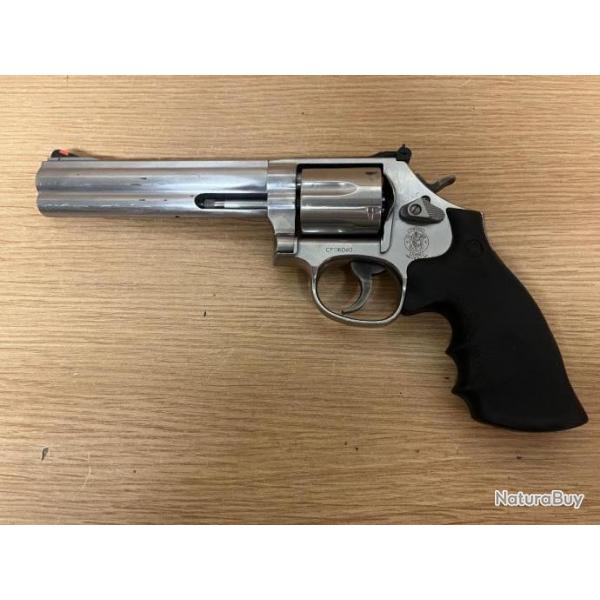 Revolver Smith & Wesson 686-6 cal357 magnum.