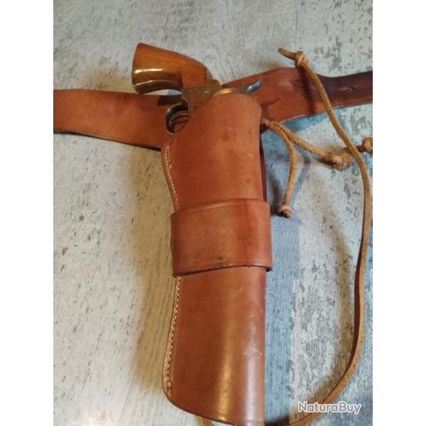 Revolver cal 36 avec holster