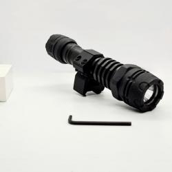 LAMPE Torche TACTIQUE PICATINNY  ALUMINIUM anti-choc LED 185 LUMENS  MARQUE Foxter NEUVE!