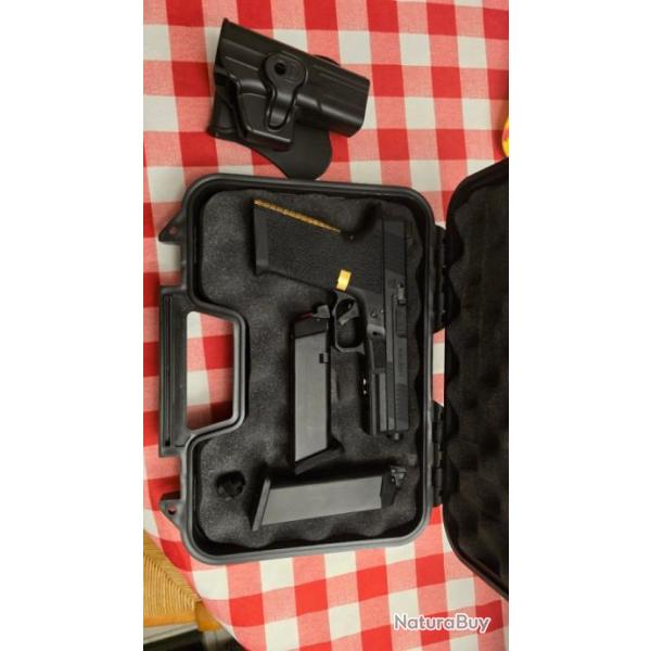 EMG Glock BLU Airsoft Salient Arms Noir/Or - SA-BL0100 avec 2 chargeurs + Valise et Holster rigide