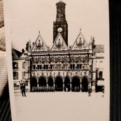 Photo de soldats allemands dans l'Hôtel de ville de Saint-Quentin WW1