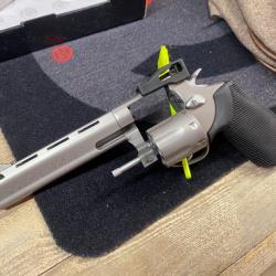 Taurus 627 Tracker 357 Mag