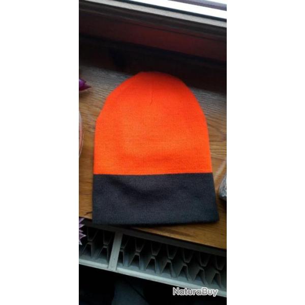 Bonnet rversible fluo  1 euro