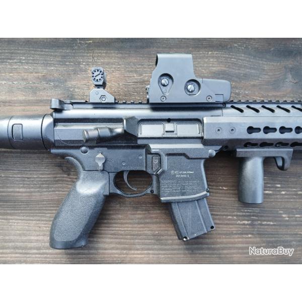 Sig Sauer MCX CO2 4.5mm avec point rouge et sa mallette de transport