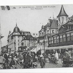 reproduction de carte postale 20éme siècle " Trouville reine des plages"
