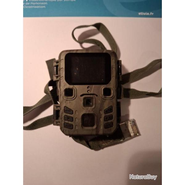 Digital trail camera