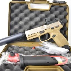 Pistolet FN 502 Tactical FDE avec point rouge et silencieux cal: 22lr