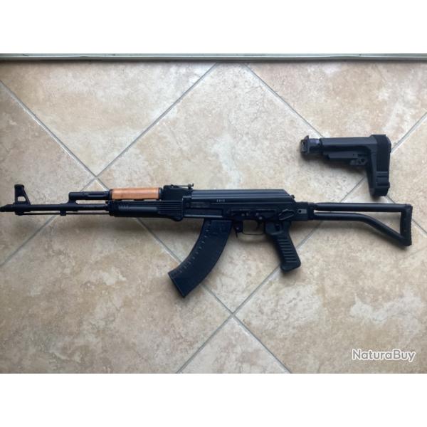 Crosse reglable akm arsenal (arme non a vendre)