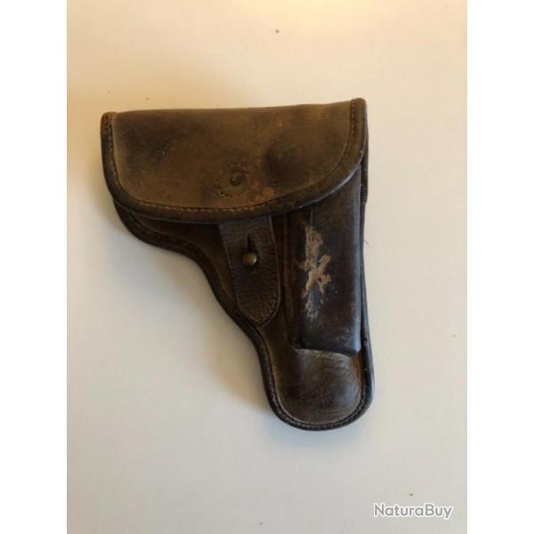 Ancien tui en cuir Hoster pour pistolet automatique 6.35 ou 7.65 ?