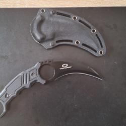 Karambit noir WithArmour.