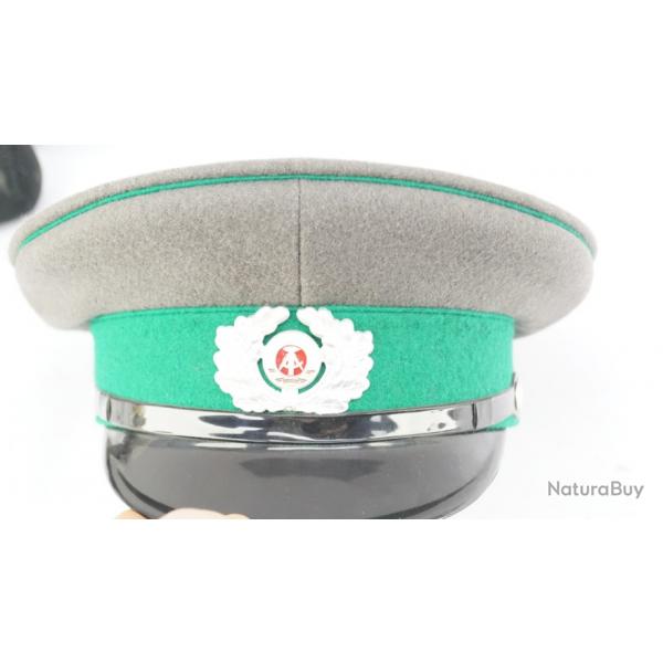 Casquette Officier RDA (Rpublique Dmocratique Allemagne) dat 1984 1 sans prix de rserves