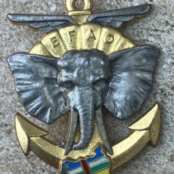 E.F.A.O, éléphant, dos doré