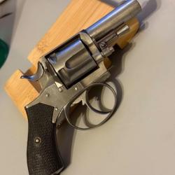 Magnifique revolver de fabrication artisanale calibre 320 bulldog