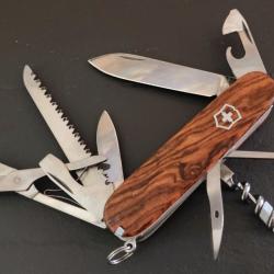 Victorinox couteau suisse Huntsman Wood Bois de Santal