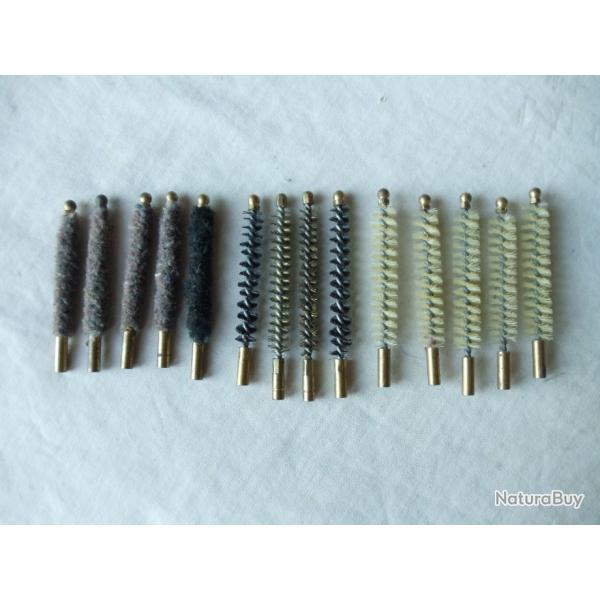 Lot de 14 couvillons pour entretien armes en calibre 8 m/m.