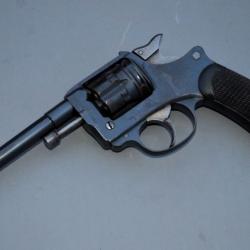 Revolver 1892 Civil Manufacture française d'Armes et Cycles Saint Etienne Très bel état Apte au tir