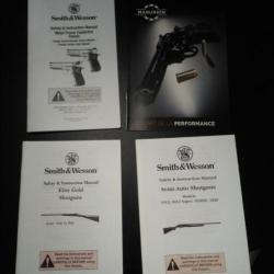 lot de 39 manuels livrets mode d'emploi pour Smith & Wesson / RUGER / GLOCK / VZ61 / TAURUS / SIG