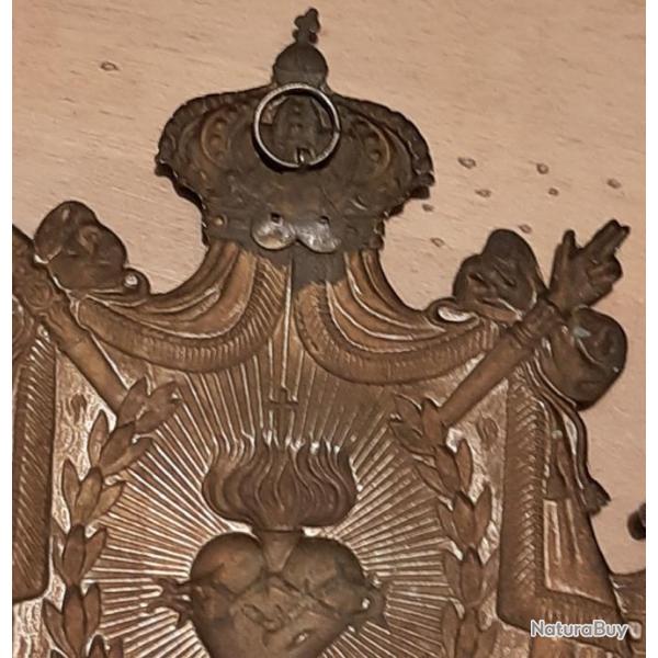 Plaque insigne impriale en cuivre ou laiton estomp priode Empire. 12cm x 14cm.